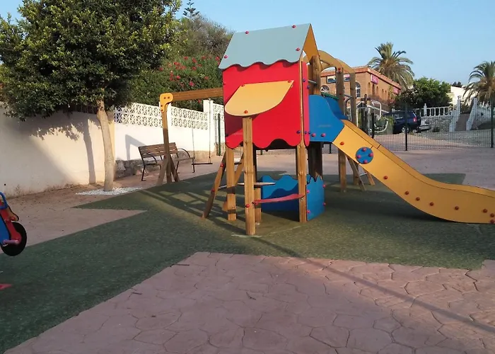 Дом отдыха 12 House In Front Of The Sea *